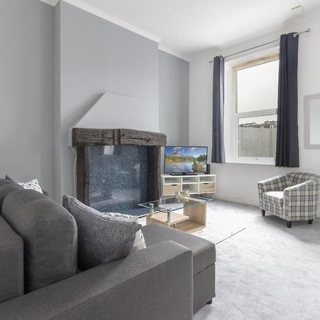 Alexandra - Large 3 Bed Perfect For Contractors, Free Parking, Fast Wifi And Great Value! Apartment Plymouth Exterior photo