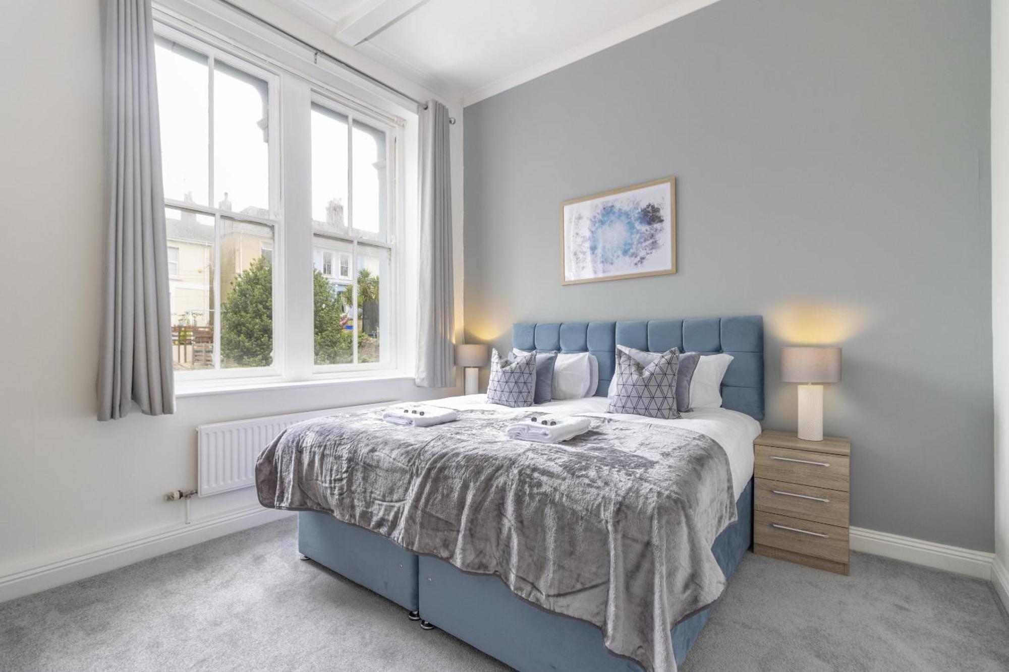 Alexandra - Large 3 Bed Perfect For Contractors, Free Parking, Fast Wifi And Great Value! Apartment Plymouth Exterior photo