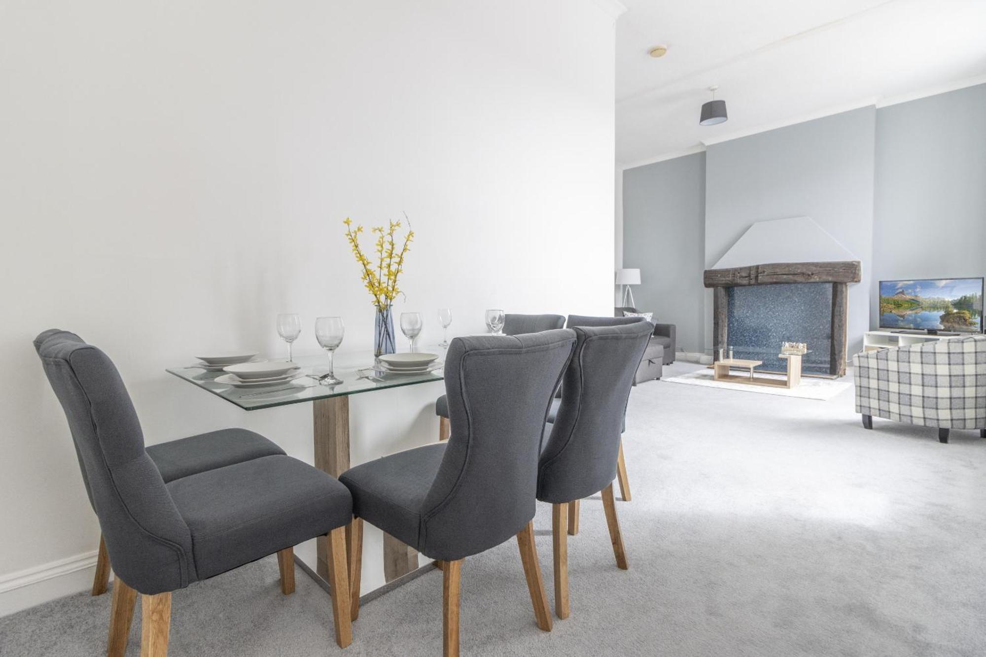 Alexandra - Large 3 Bed Perfect For Contractors, Free Parking, Fast Wifi And Great Value! Apartment Plymouth Exterior photo